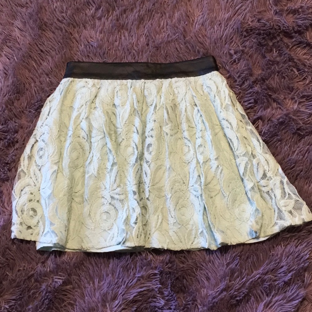 NWOT BCBGeneration Lace Mint Skirt